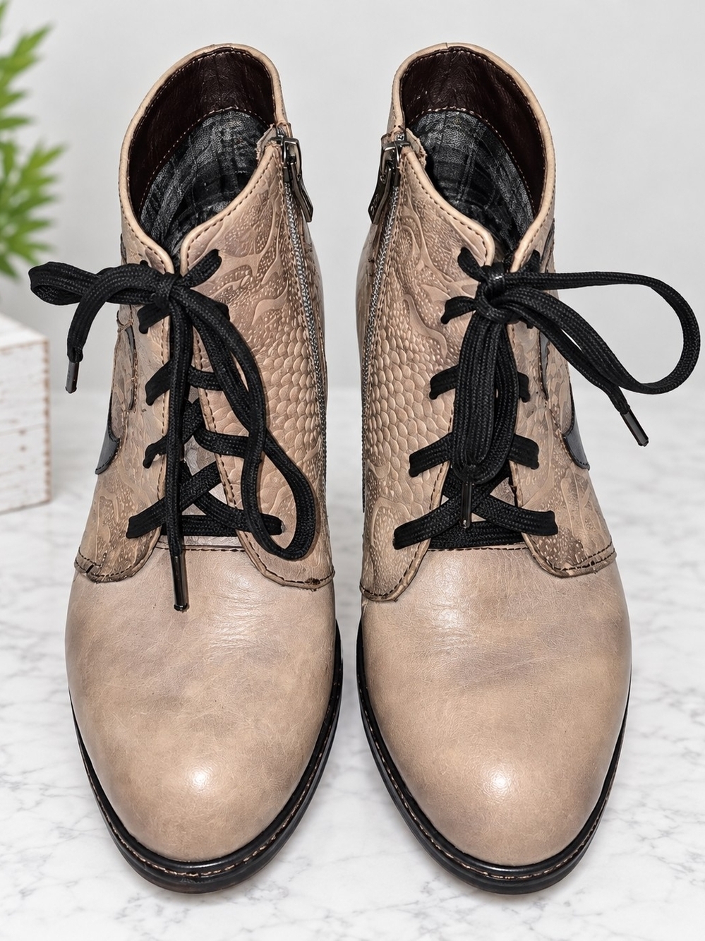 L’Artiste by Spring Step Lace-Up Ankle Boots Taupe Black EU 36 US 5.5-6 - Picture 5 of 16